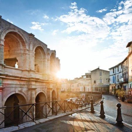 Le Mas Saint Jean Mézoargues エクステリア 写真